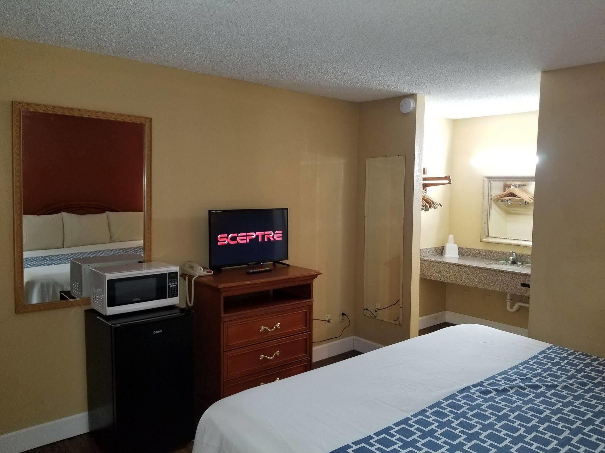 Econo - Ormond